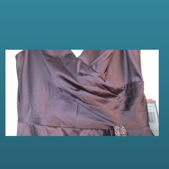 Patra Gown Women's Draped Full-Length Gown 10 Purple Back Zipper Closure + - Picture 8 of 10